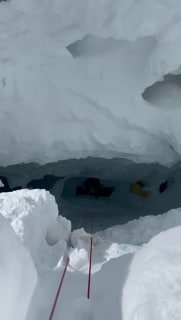 跌入冰裂缝