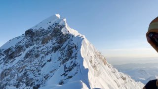 通过希拉里台阶